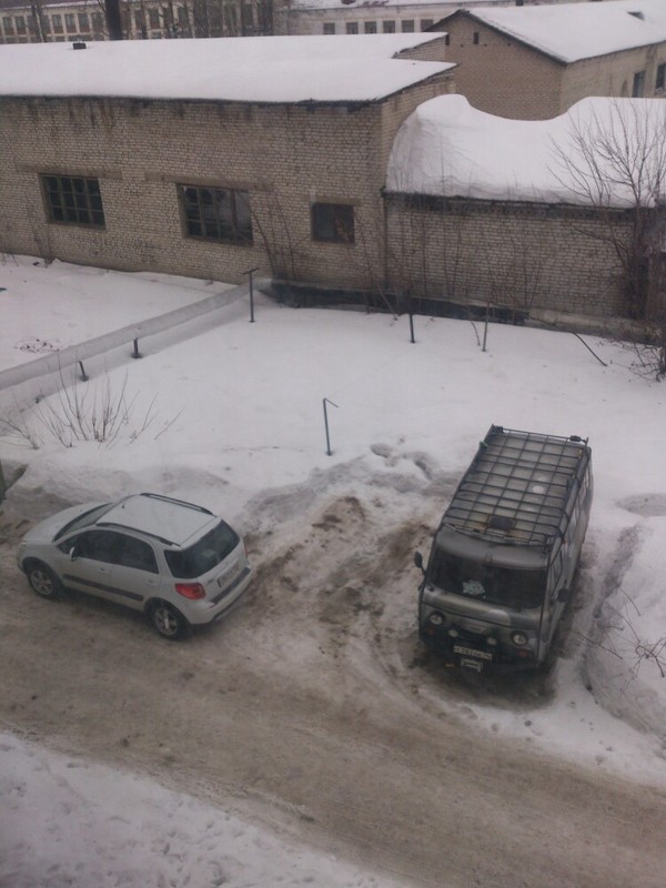 Continuation of the story with parking in the yard - My, Parking, Неправильная парковка, Car, Woman driving, Impudence