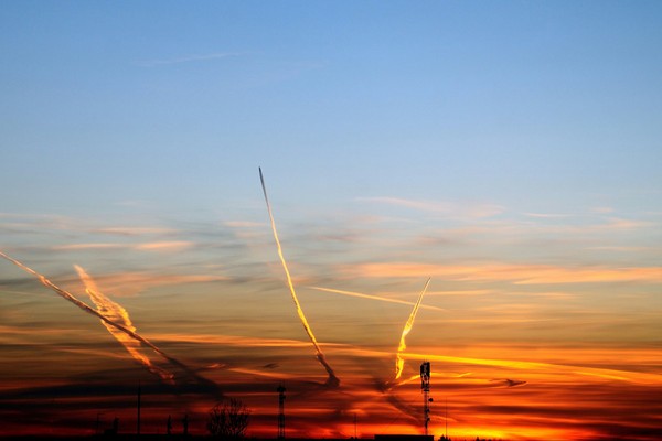 Doomsday or Optical Illusions in the Sky of the Northwest - My, Illusion, Sky, Airplane, Sunset, Judgment Day