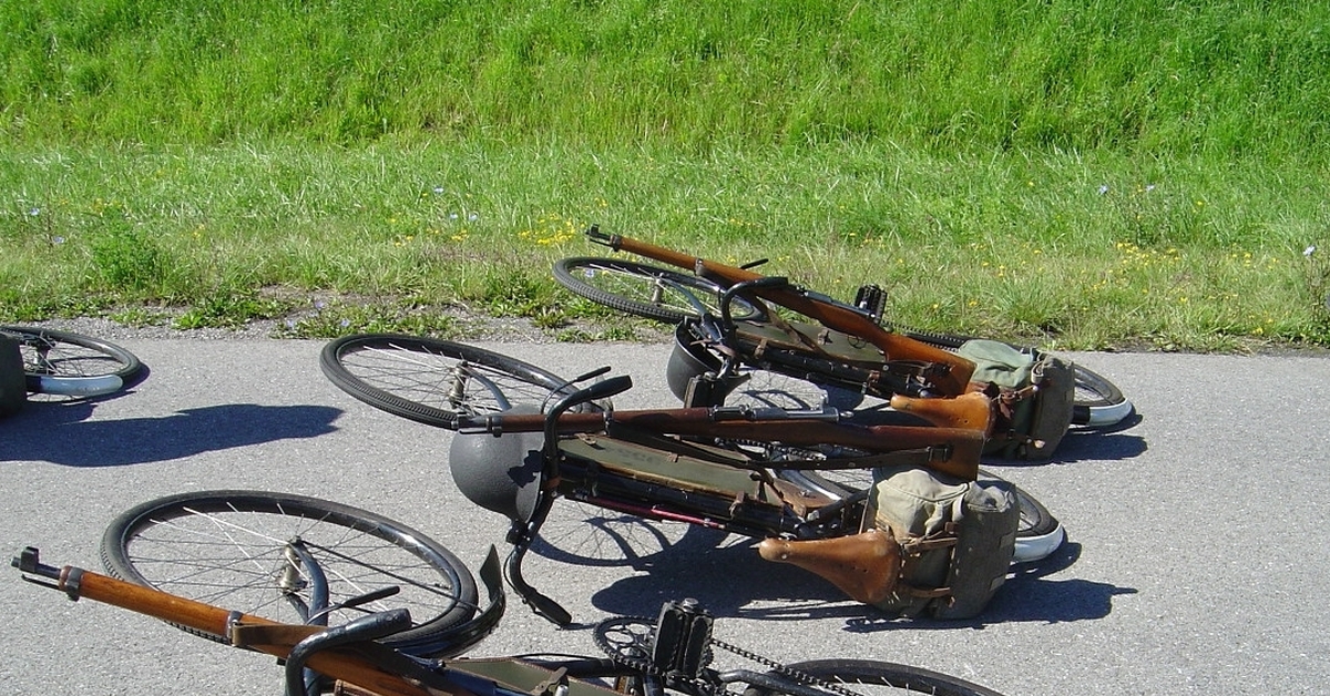 Вело сторона. Militärvelo mo-05. Велосипед в армии. Швейцарский армейский велосипед. Военный велосипед Швейцария.