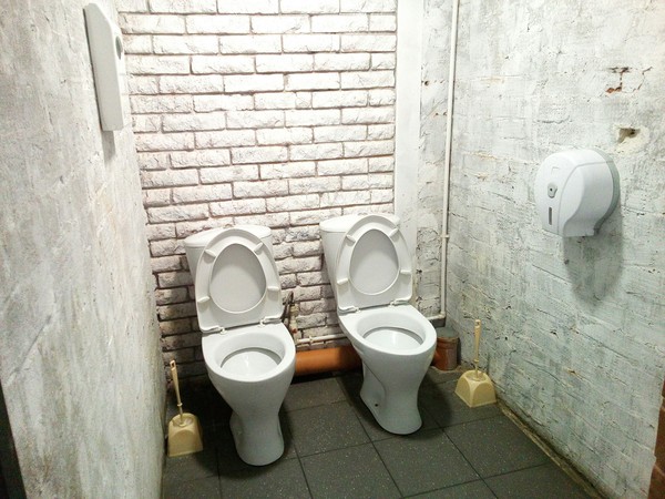 Pass the paper, please. - Suddenly, The photo, Вежливость, Toilet paper, Toilet