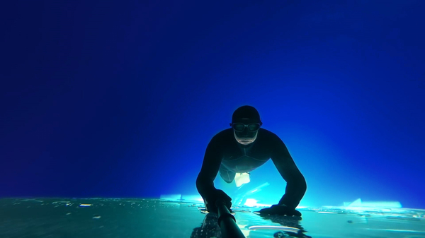 On the other side of the ice... - Ice, Under the Ice, Unusual, Diving