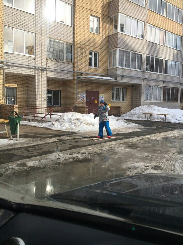 Где-то в Перми - Стою на асфальте, Дураки, Пермь, Лыжники, Длиннопост, Асфальт