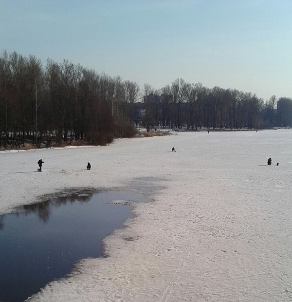 Immortals are fishing. Outside the window +10 - My, Fishing, Spring, The ice is melting