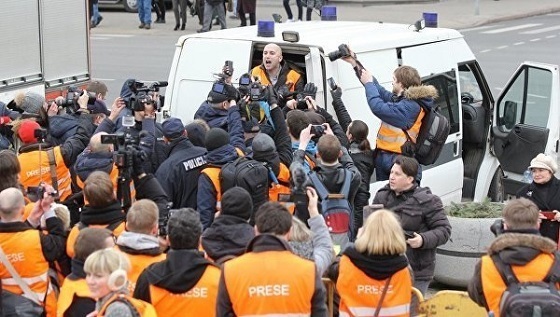 GRAHAM PHILLIPS DETAINED AT THE FASCIST MARCH IN RIGA - Graham Phillips, Riga, Fascists, March, Politics, Video