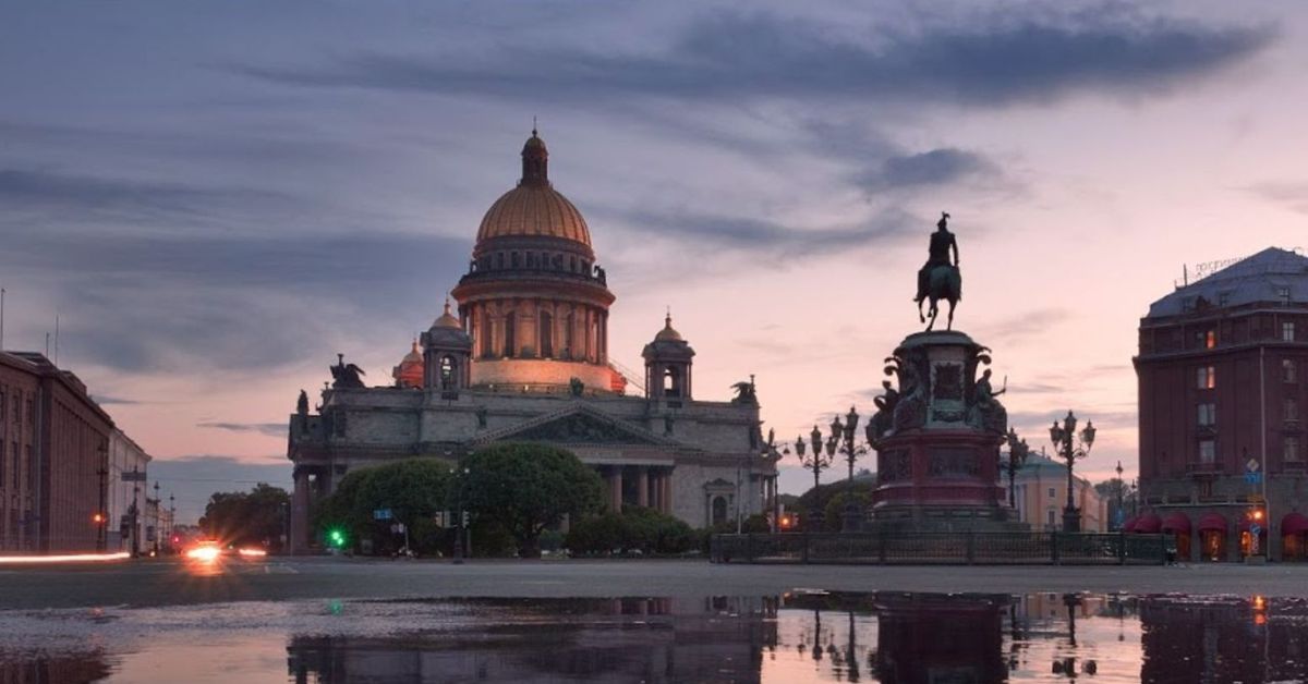 Исаакиевский собор на рассвете