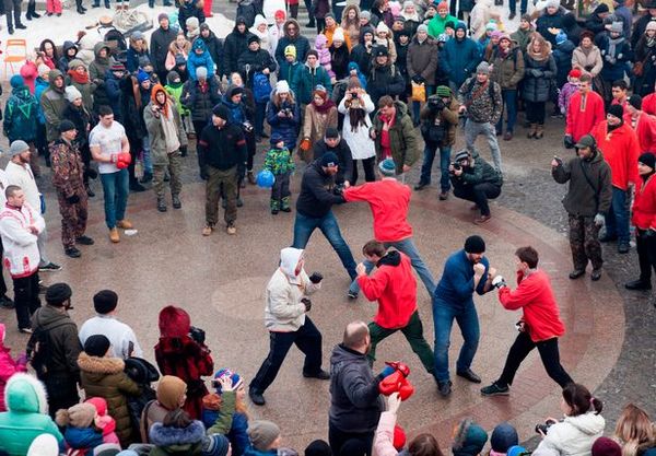 British edition scares readers with Russian Shrovetide - media, Russians, Great Britain, Football, Fans, Maslenitsa, Longpost, Media and press