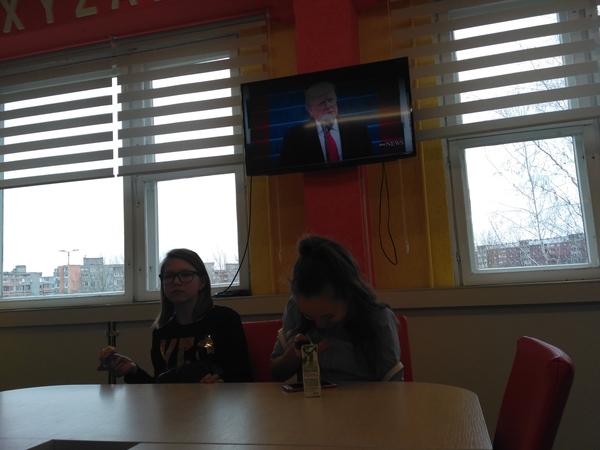 Children in Belarusian school watch Trump's inaugural speech - My, Children, Donald Trump, School, Lesson