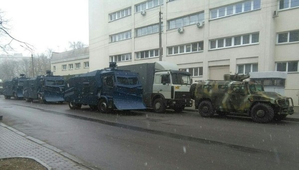 There is direct martial law in Minsk today - Republic of Belarus, Minsk, , Water cannon, Tiger, Paddy wagon, 