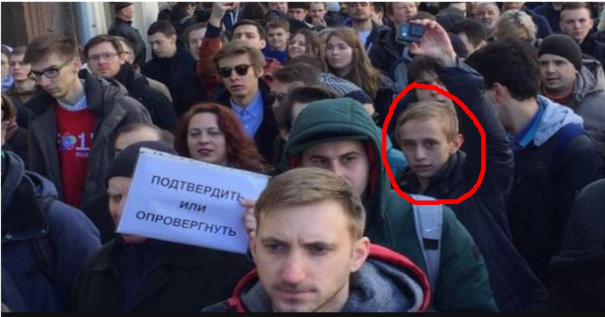 Ммм 2011 митинг екатеринбург. Митингующие с плакатами. Митинг в москве. Ходила на митинг. 7 ноября 2017 г.