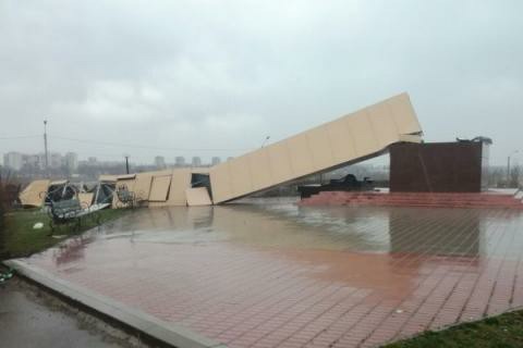 In Volgodonsk, the wind demolished the monument... - news, Rostov region, Volgodonsk, Monument, Squall