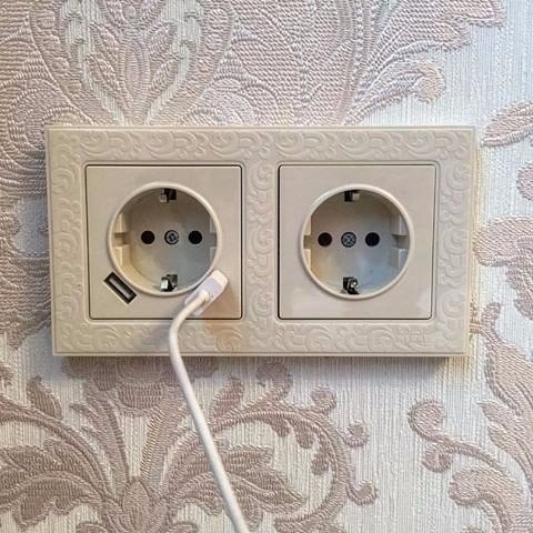 shut up and take my money - Ingenuity, The photo, Power socket, USB