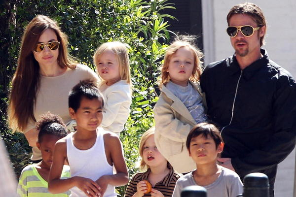 Brad Pitt secretly met with Angelina Jolie in Cambodia - Actors and actresses, Angelina Jolie, , Brad Pitt, Children