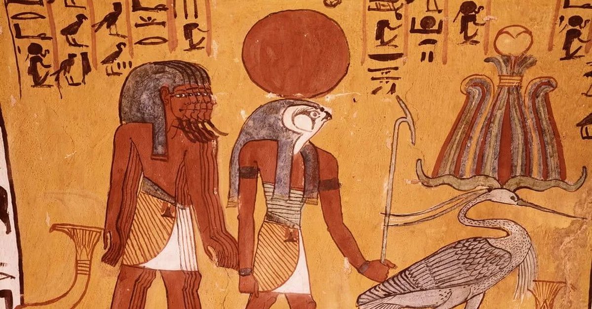 Где поклонялись богу ра. Бог солнца ра в древнем Египте. Бог Амон ра в древнем Египте. Амон-ра Бог солнца в древнем Египте.