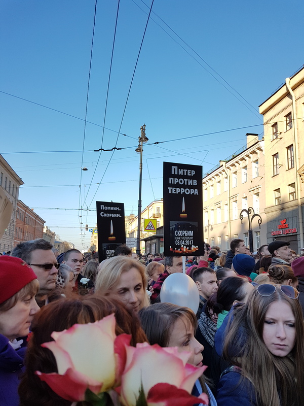 Митинг солидарности против терроризма в Санкт-Петербурге - Митинг, Терроризм, Санкт-Петербург, Метро, Россия, Пикабу, Длиннопост