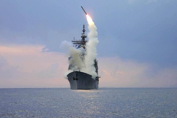 Чем опасна американская ракета Tomahawk и почему её сложно сбить? Tomahawk, Томагавк, Крылатые ракеты, Длиннопост