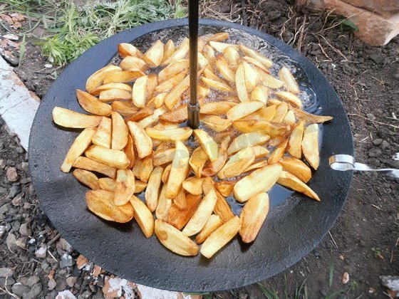 Fried potatoes with lard on a disk... - My, Relaxation, Summer, Picnic, Potato