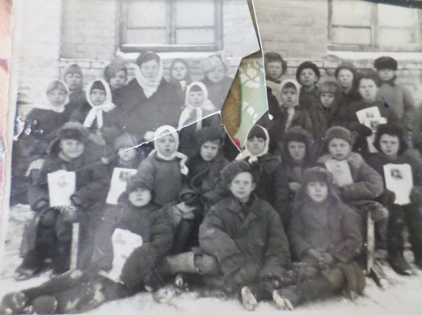 Photos of village schoolchildren in the late 40s and early 60s - My, School, Old photo, Color