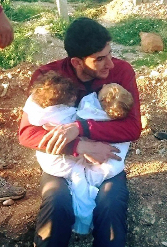 Two twins killed in Syrian chemical attack - Syria, Twins, Death, Chemical attack, Poisoning, Politics, Video, Longpost