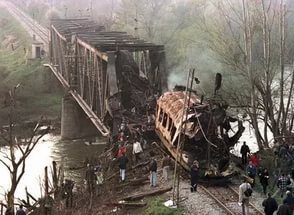 04/12/99 Destruction of a passenger train by a NATO aircraft. - A train, Bombing, Serbia, Longpost, Politics, NATO