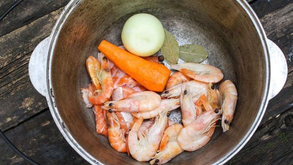 Уха по-фински из лосося и креветок со сливками Уха по-фински, Лосось, Креветки, Вказане, Vkazane, Рецепт, Приготовление, Еда, Видео, Длиннопост