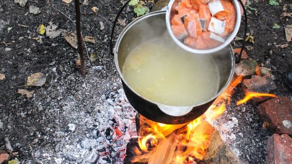 Уха по-фински из лосося и креветок со сливками Уха по-фински, Лосось, Креветки, Вказане, Vkazane, Рецепт, Приготовление, Еда, Видео, Длиннопост