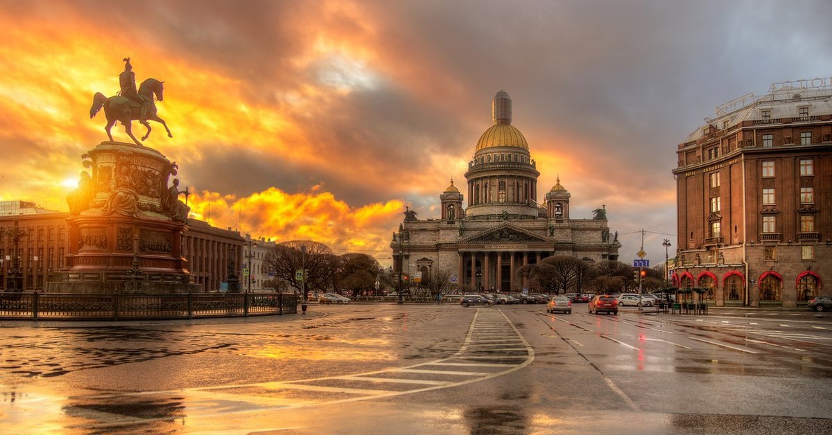 Исаакиевский собор на рассвете