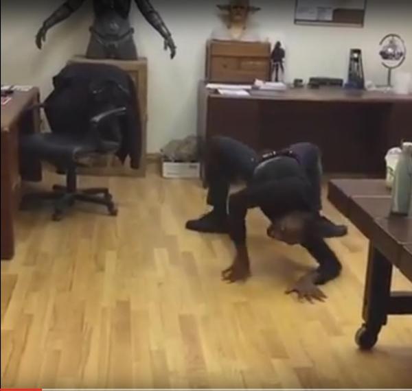 It's alive?! - Black people, Horror, Something, Plastic, Office, Artist, Cosplay, Fear