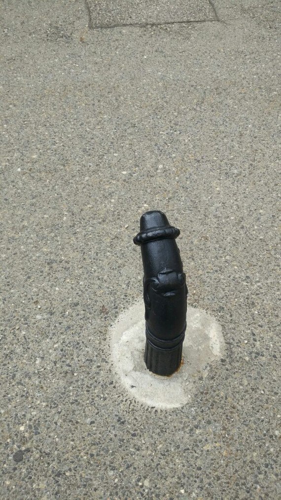 In Austria, they know a lot about roadside bollards - My, Austria, My, Columns, Similarity, Penis, Bend