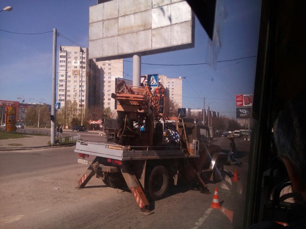 Schrodinger's traffic light - Kharkov, Traffic lights, Advertising