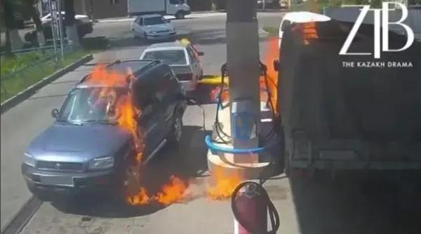 When I decided to shine a lighter at a gas station, but something went wrong. - Kazakhstan, Taraz, Lighter, Gas station, Fire, Idiocy, Video