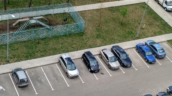 I park as I want or morons in the yard. - My, Idiocy, , Неправильная парковка, Parking, Car, The photo