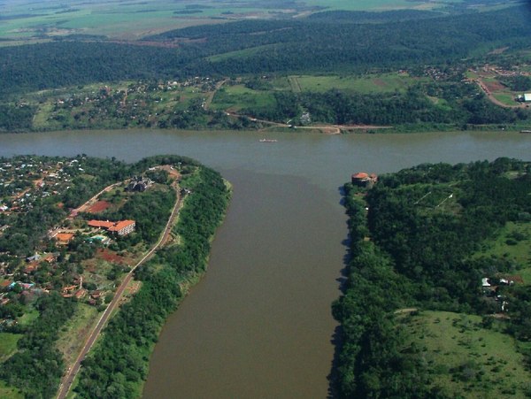 Three countries by the river. - River, Argentina, Brazil, Paraguay