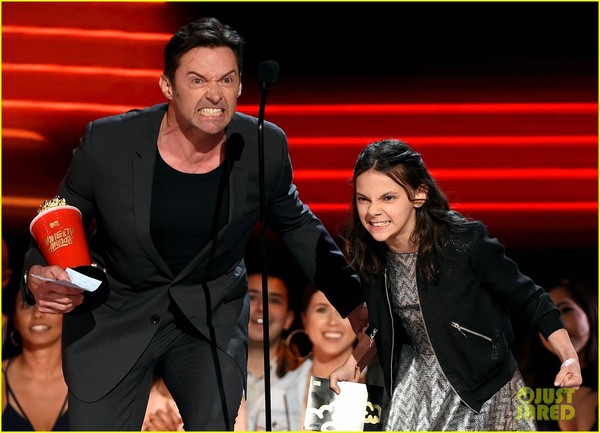 Hugh Jackman and Dafne Keen win MTV Movie & TV Awards for Best Duo - Movies, Hugh Jackman, Daphne Keane, Wolverine X-Men, MTV Movie Awards, GIF, Longpost, Logan