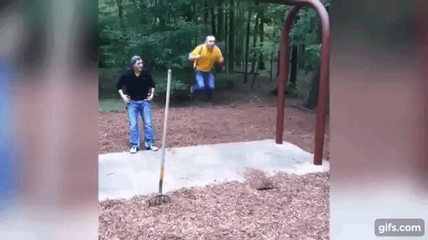 Если друг оказался вдруг Fail, Youtube, Друг, Боль, Гифка
