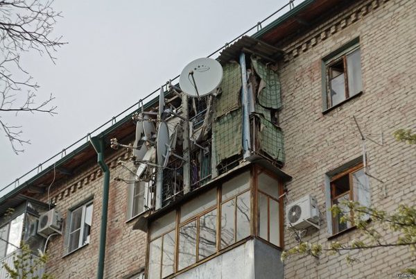 When you are dissatisfied with the quality of TV programs - Satellite dishes, The television, Telecast, Satellite TV, Balcony