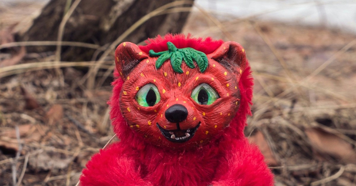 маша и медведь в малиннике. маша мишка маша и медведь. земляника медведь. миша с мультика маша и медведь. маша мем.