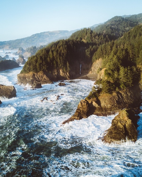 Hidden beach in Oregon - Reddit, Waterfall, Beach, Oregon, Ocean, The rocks, Forest