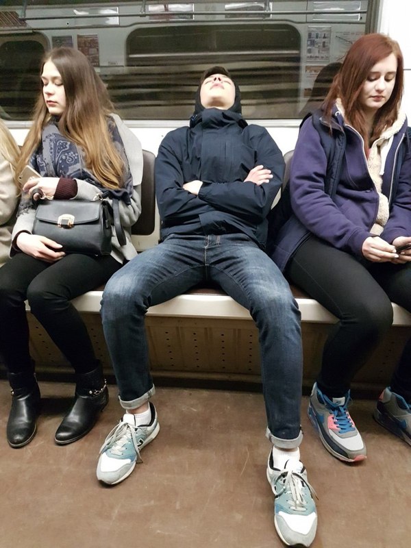 When you're tired and nothing bothers you - The photo, Metro, Carelessness