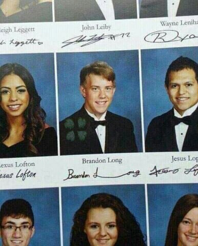 А чувак справа вообще Иисус