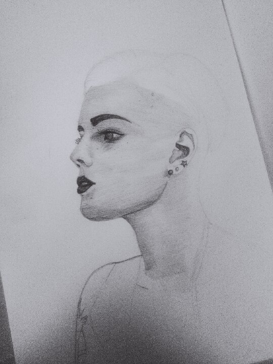 I'm 18. They didn't teach me to draw anywhere. It's interesting to hear criticism. - My, Drawing, Portrait, Longpost