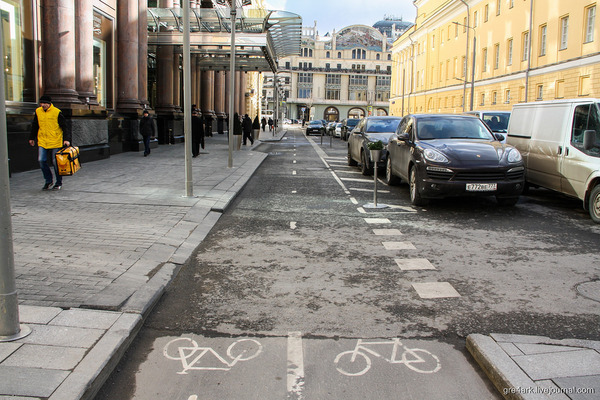 Bike lane vs car parking - 0:1 - Moscow, Bike path, A bike, 