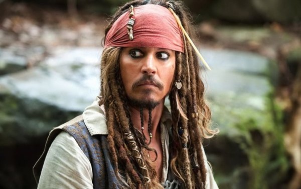 Studios Blame Film Critics And Rotten Tomatoes For Low Box Offices Of 'Pirates Of The Caribbean 5' And 'Baywatch' - Movies, Rental, Money, Pirates of the Caribbean, Malibu safeguards, Rating, Longpost