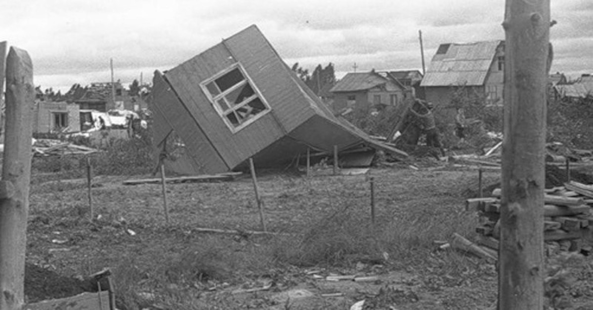 Июнь 1984 года смерч. Смерч в Иваново 1984. Смерч 9 июня 1984. Ивановский смерч 9 июня 1984 года. Ивановский смерч 1984 года.