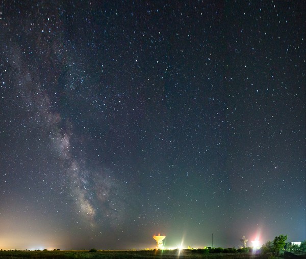 The Milky Way and the Eastern Center for Deep Space Communications. - My, Radio telescope, Astrophoto, Rt-70, Ussuriysk, Дальний Восток, Sony, Canon, Longpost
