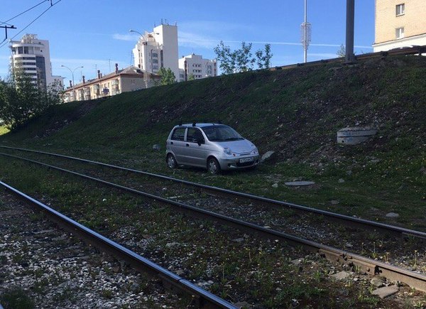 Hiding from a tow truck - Auto, Hide and seek, Yekaterinburg