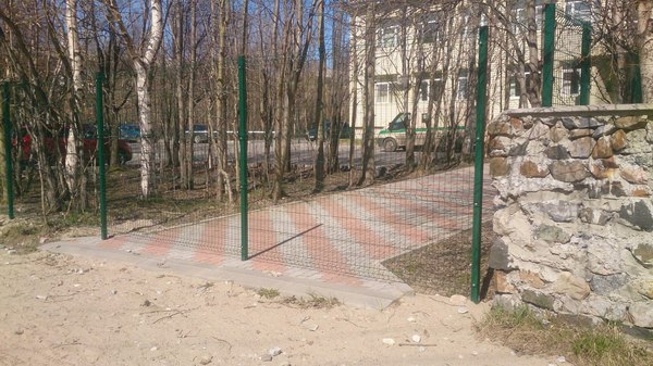 Hello Russia, hello. Or first the tile, and then the fence - My, Russia, This is the norm