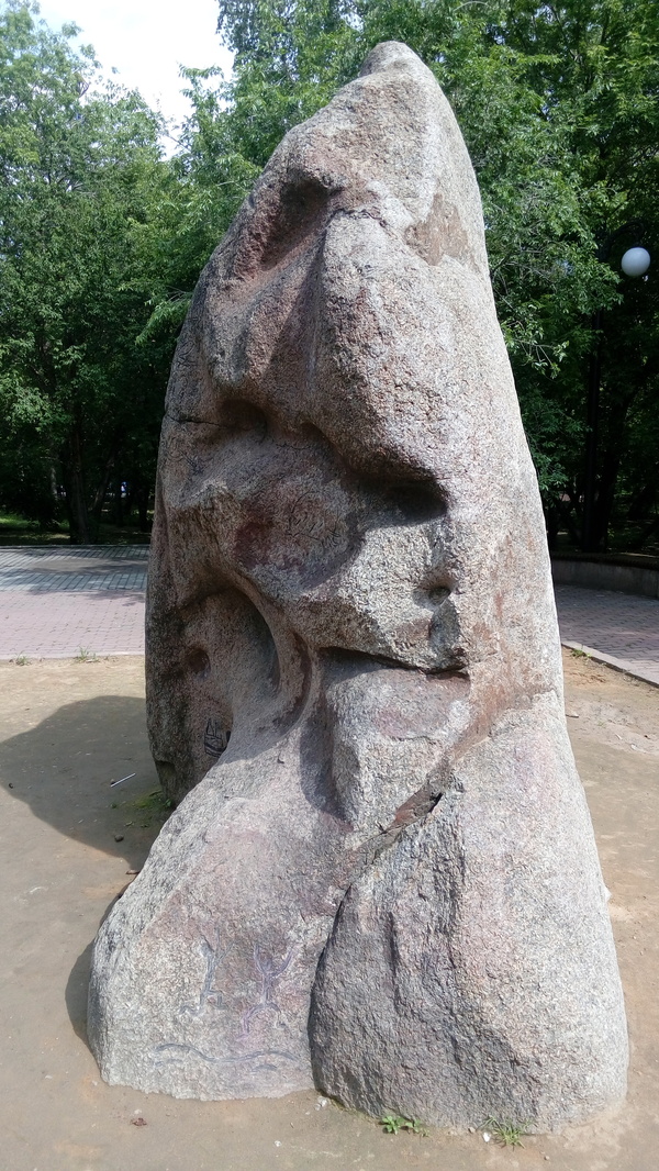 Joke in the center of Krasnoyarsk - Petroglyphs, Humor