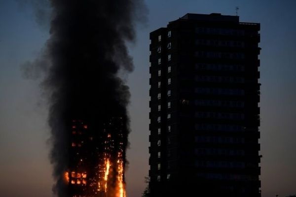 Tonight, a 24-storey residential building caught fire in London. - Fire, London, Catastrophe, , England, Great Britain, Longpost
