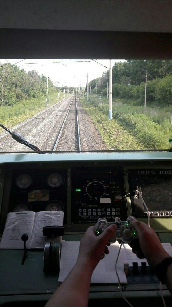 Which button to slow down? - Russian Railways, Games, Realism