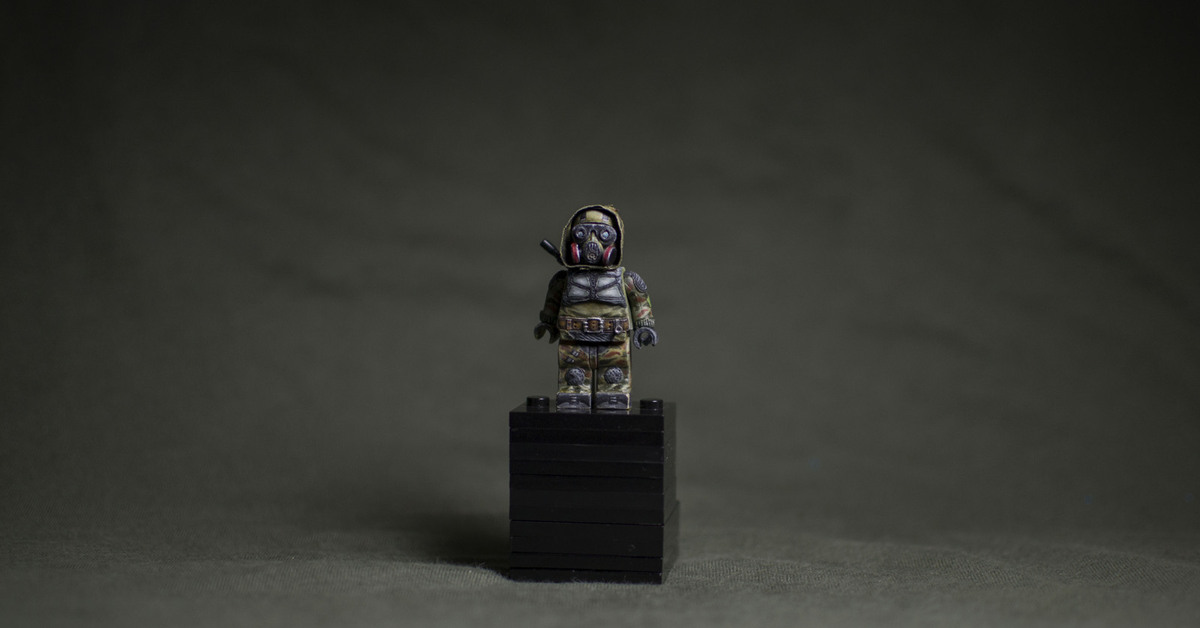 Stalker custom. Лего сталкер кастом. LEGO Stalker Minifigure. Лего сталкер монолит. Сталкер лего долг.